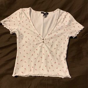 Forever 21 T Shirt